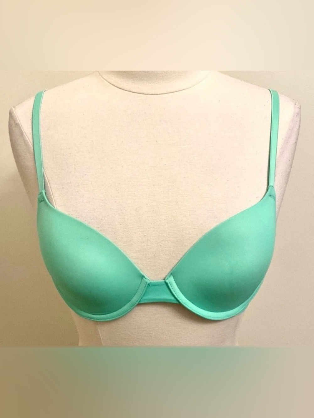 PINK Victoria’s Secret Wear Everywhere T-Shirt Lime Green 34B Softcore Y2K Bra